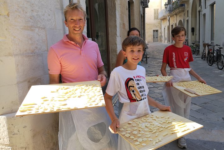 Orecchiette Cooking Class and Wine in Lecce