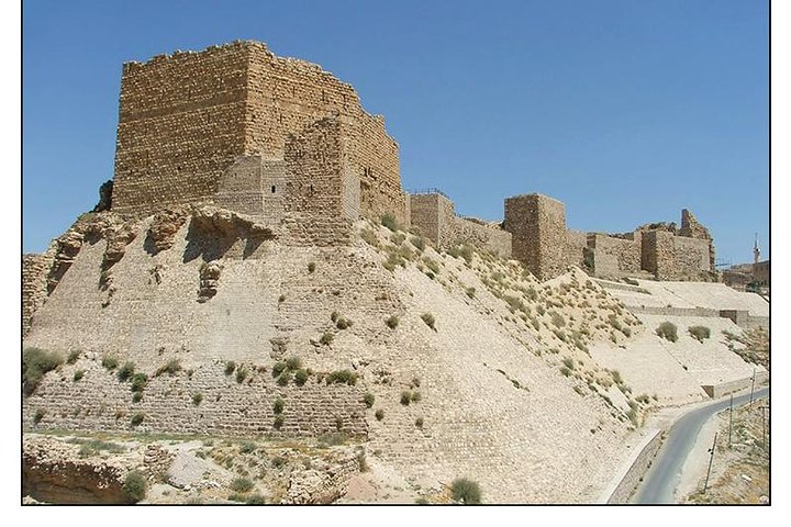 Private Transfer From Petra to Amman or Airport With Optional