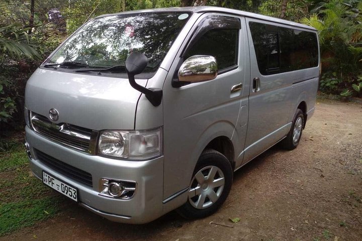 Taxi From Anuradhapura to Airport / Colombo (Private)