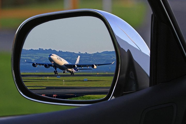 Taxi From Anuradhapura to Airport / Colombo (Private)