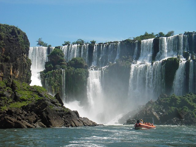 Iguazu Falls: Argentinian Side with Boat Ride, Jungle-truck and Train