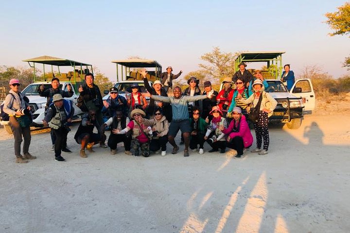Safari in Etosha national park with professional tour guides born in Etosha.