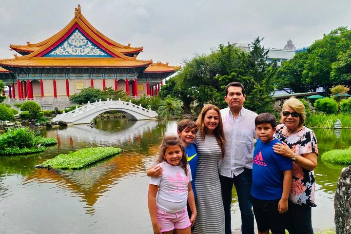 Full-Day Private Custom Taipei City Tour
