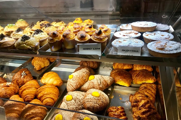 Verona walking tour:food&wine,history lunch or dinner & funicular