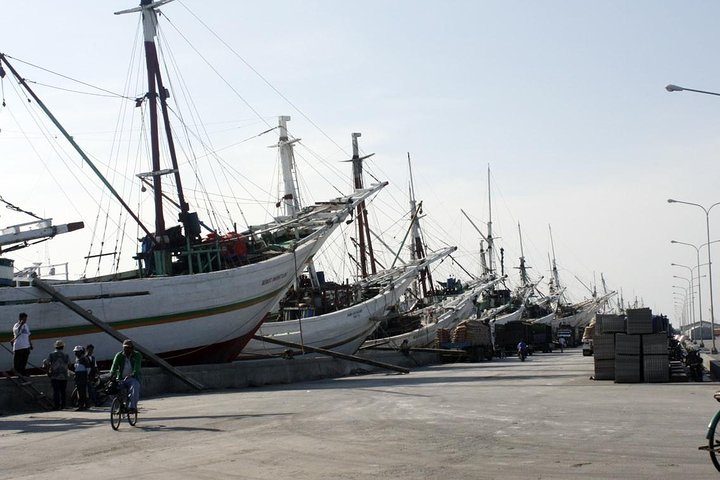 Jakarta Half-Day Guided Tour with a Private Fun Local Host