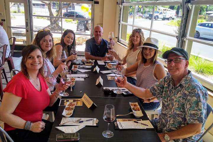 Healdsburg Wine and Food Pairing Guided Walking Tour