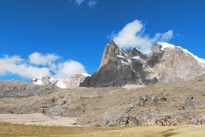Huayhuash Trek (10 days)
