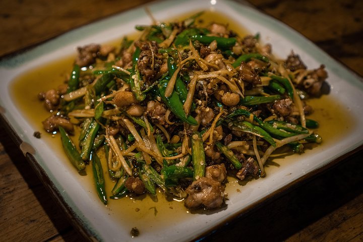 Dujiangyan Foodie Night Tour in Guanxian ancient town