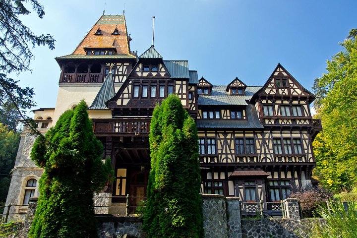 Peles Castle Skip-The-Line Guided Tour
