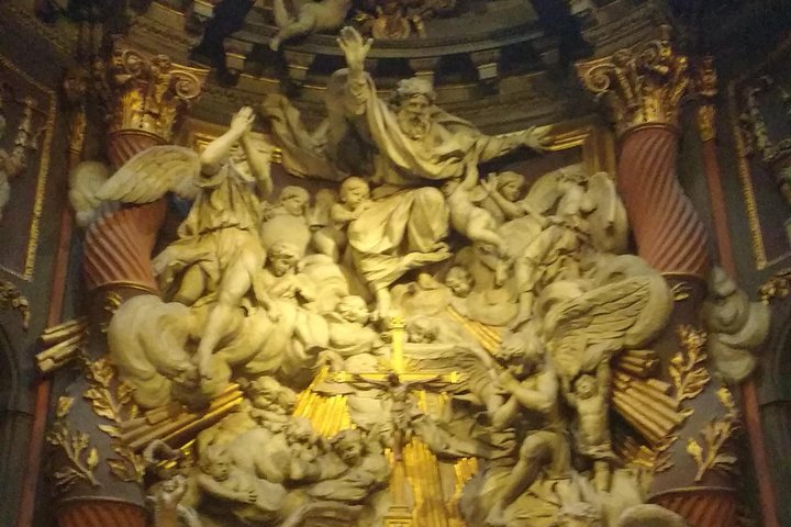 Guided Tour in Toulon: Port & Old City