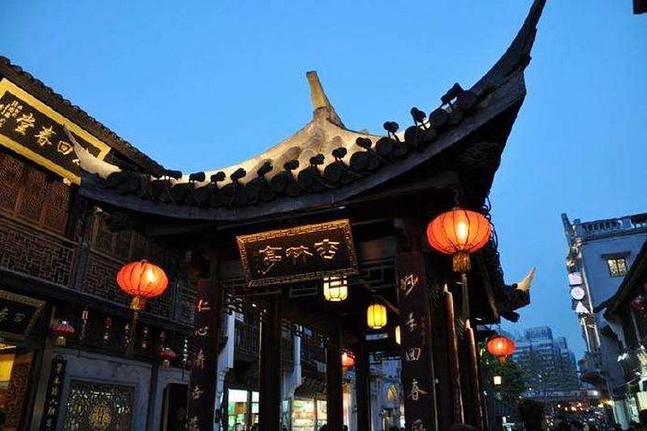 Hangzhou Private Flexible Day Tour with West Lake Boat Cruise