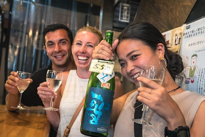 Osaka Backstreet Nightlife & Street Food Walking Tour