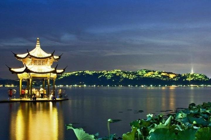 Private Full Day Tour : Customizable Hangzhou City Highlights with Multi Options