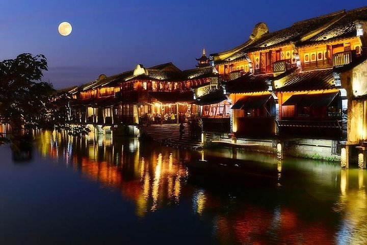 Wuzhen Ancient Water Town Private Night Tour from Hangzhou