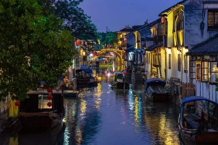 Wuzhen Ancient Water Town Private Night Tour from Hangzhou