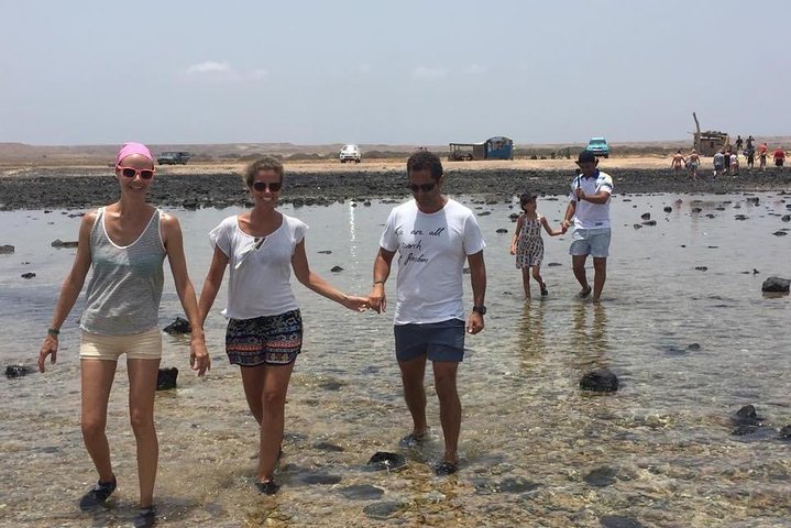 Private Island tour ( Full day)- Shark bay, Salt lake, blue eye.