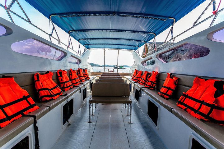 Koh Yao Yai to Koh Phi Phi by Koh Yao Sun Smile Speed Boat