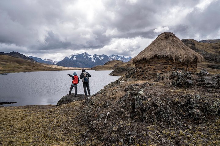 Saturday Hikes (Group Departures)