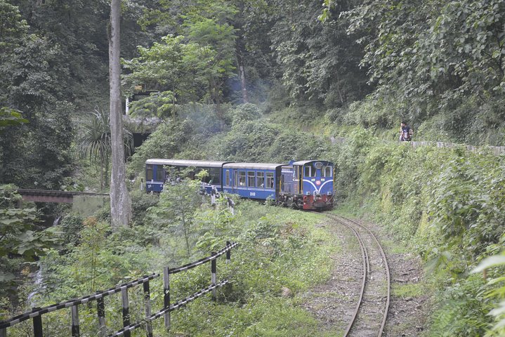 Sikkim Darjeeling - North East India 7 Nights 8 Days Tour