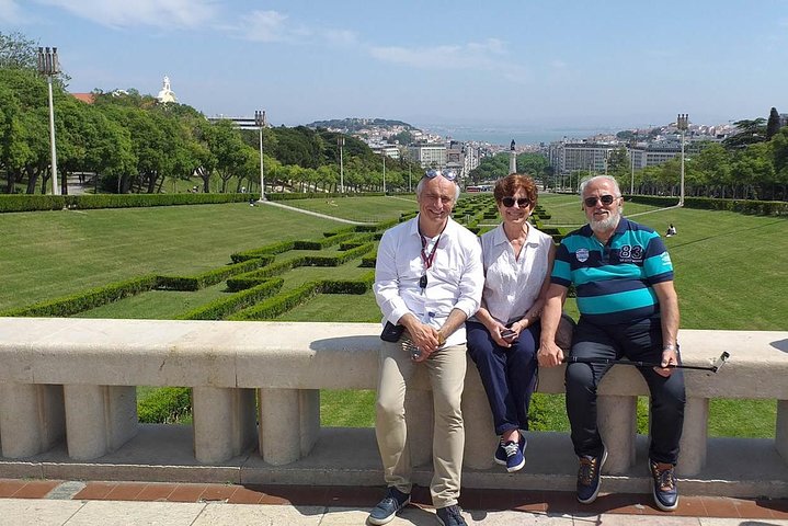 "Lisbon Essential Tour: Belém, Alfama & Cristo Rei Sanctuary"