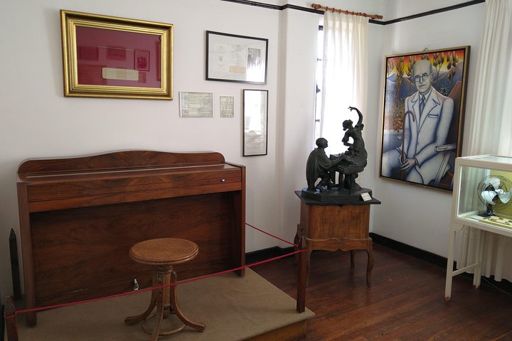 PRIVATE TOUR: Alta Gracia with Che Guevara´s house