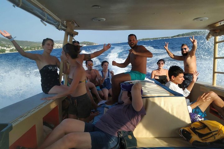 Luxury Blue Cave, Hvar and Vis Boat Tour from Split and Brac