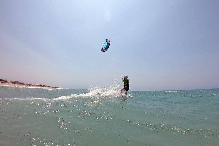 Clases de Kitesurf en Riohacha y Mayapo: De Principiante a Pro