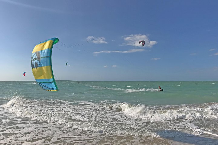Clases de Kitesurf en Riohacha y Mayapo: De Principiante a Pro