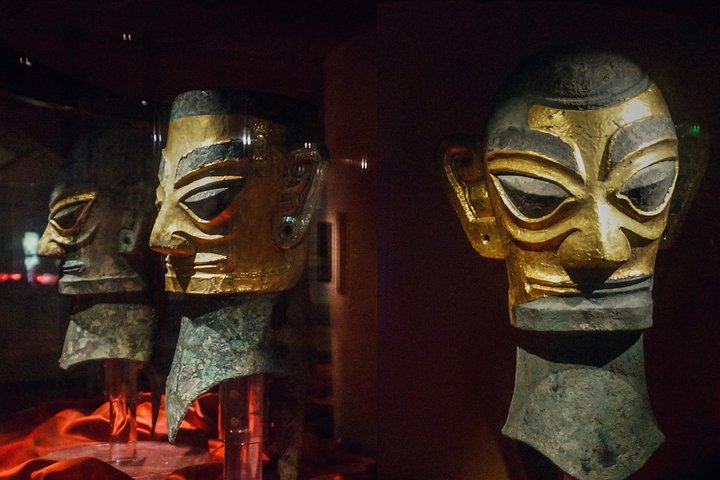 Dujiangyan Irrigation system and Sanxingdui Chinese "pyramid" museum Day-Trip