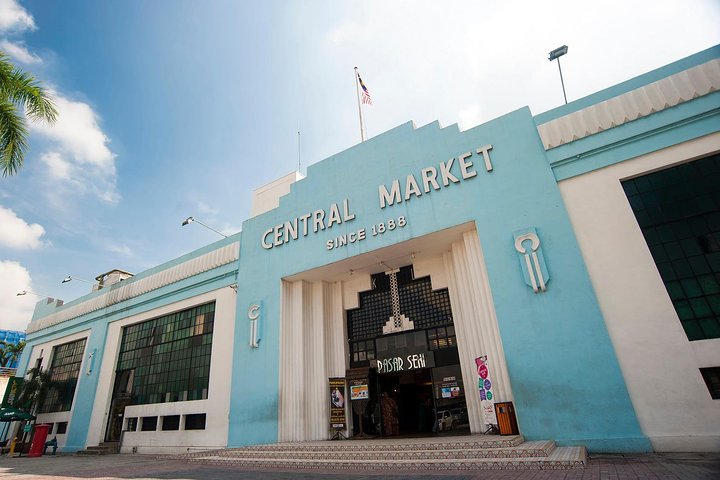 Private Tour Kuala Lumpur with Petronas Twin Towers Observation Deck & Batu Cave