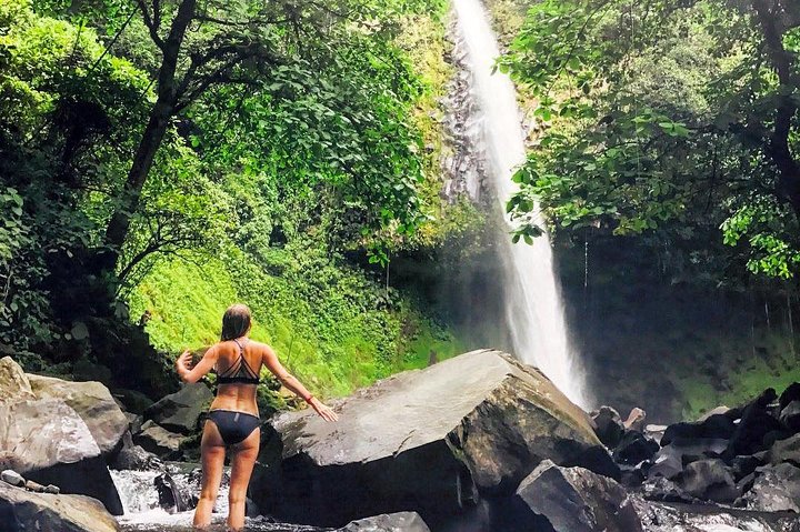 La Fortuna Waterfall, Arenal Volcano, Hot Springs Full Day Tour