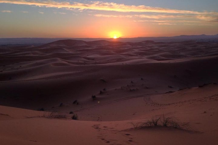 Luxury Camp in Merzouga Desert with Camel Trekking, Vehicule 4WD