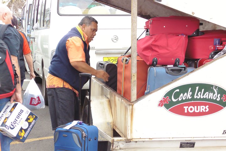 Seat in Coach Transfer from Rarotonga Hotel to Airport