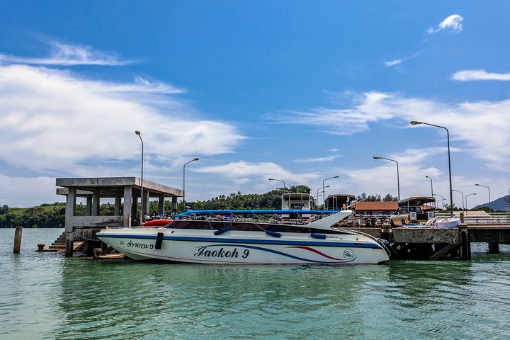 Koh Yao Yai to Koh Phi Phi by Koh Yao Sun Smile Speed Boat