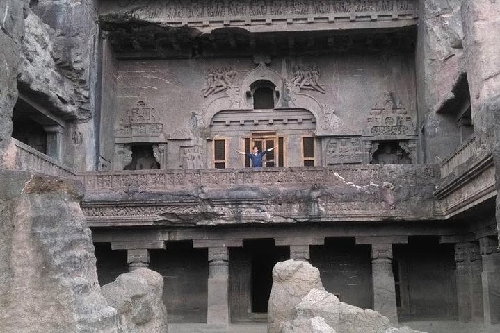 Ajanta & Ellora Caves and Sightseeing 2 days Tour