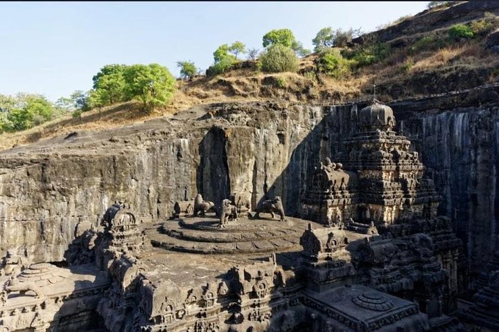 Ajanta & Ellora Caves and Sightseeing 2 days Tour