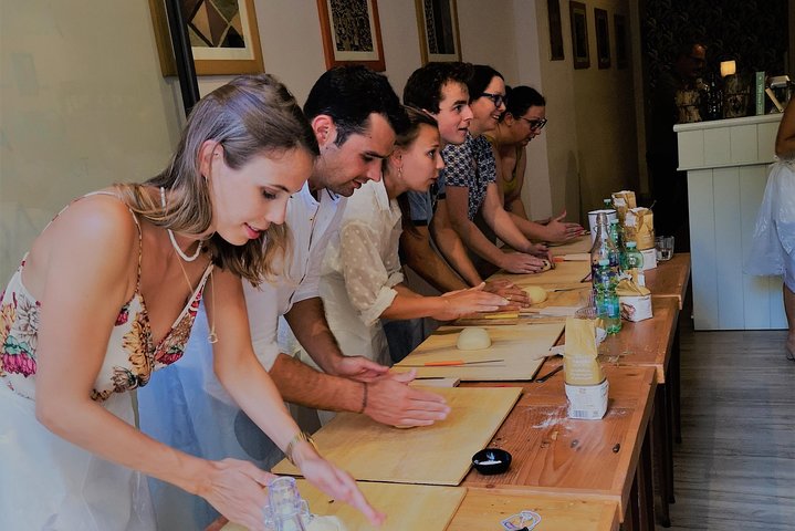 Orecchiette Cooking Class and Wine in Lecce