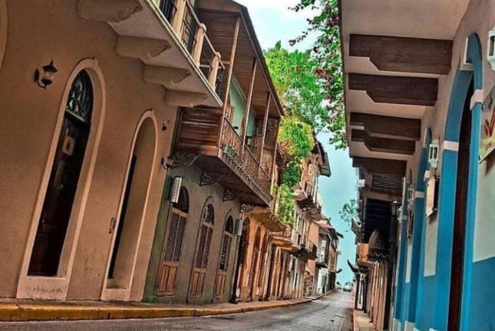 Panama Canal and City Tour Experience