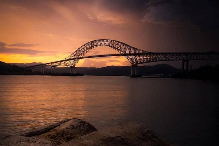 Panama Canal and City Tour Experience