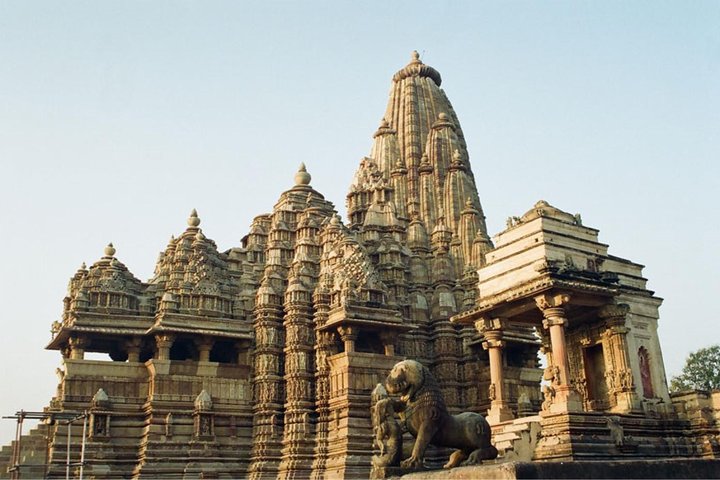 Khajuraho: Customized Private Temple Tour with Hotel Pickup