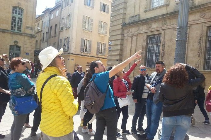 Aix en Provence & Cassis Private Tour with Official Tour Guide !