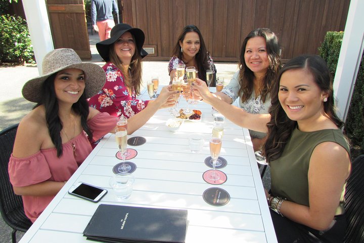 8 Hour Private Customized Wine Tour up to 7 Guests Napa & Sonoma