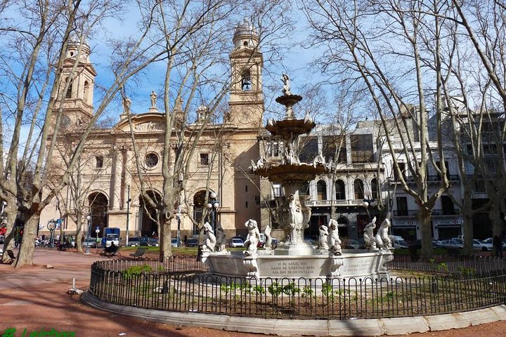 Tailor-made Montevideo: Private City Tour with a Local