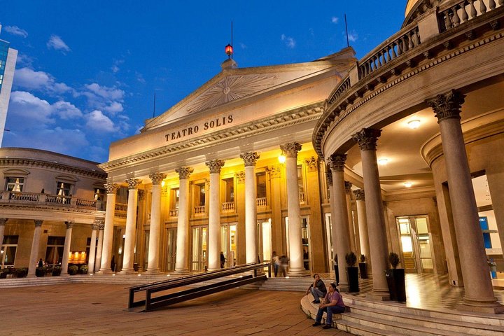 Tailor-made Montevideo: Private City Tour with a Local
