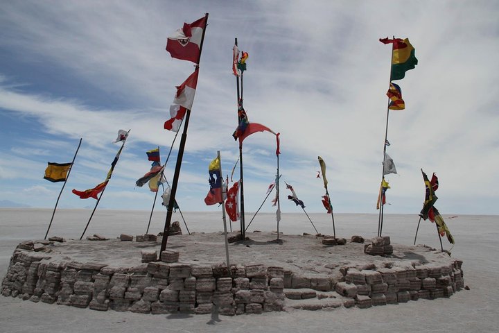 Salar de Uyuni with Lodging - 2 full days - With Minor Lagoons