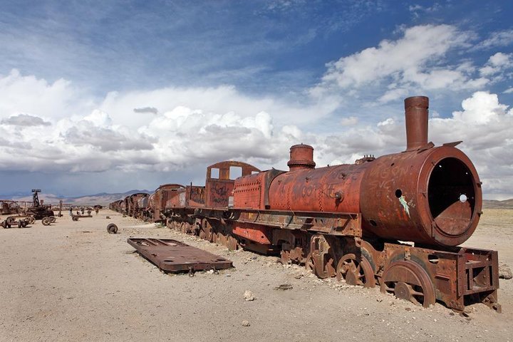 Salar de Uyuni with Lodging - 2 full days - With Minor Lagoons