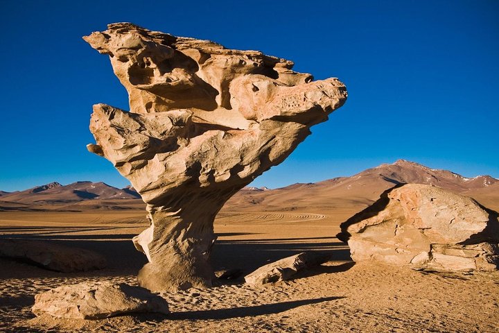 Salar de Uyuni with Lodging - 2 full days - With Minor Lagoons