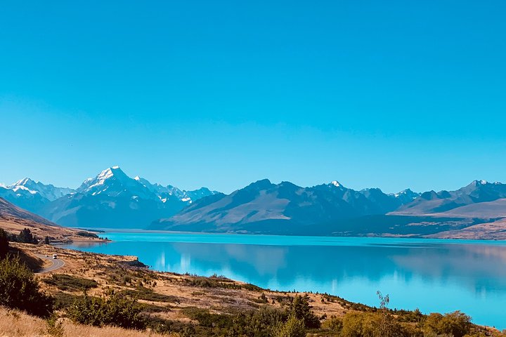 Mount Cook, Lake Tekapo and Tasman Glacier Tour from Christchurch