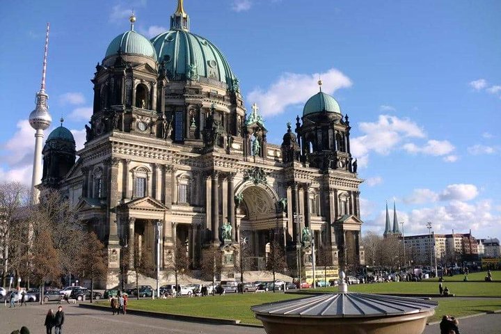 Private Walking Tour of Dresden with official tour guide