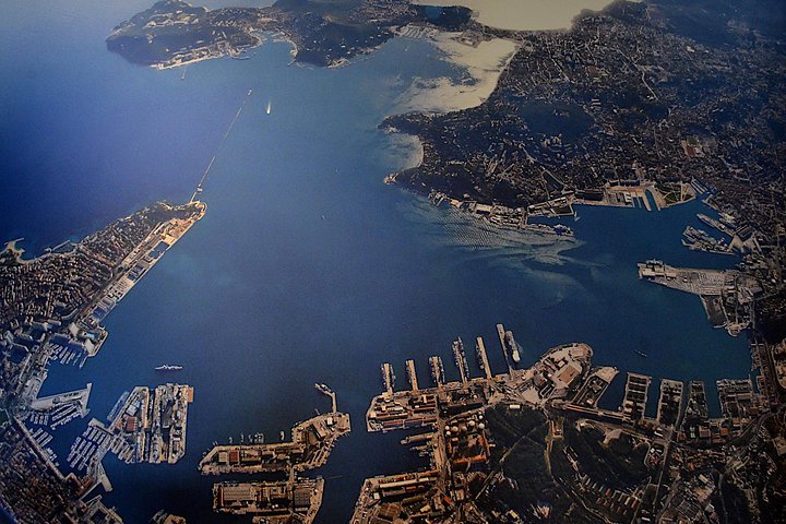 Guided Tour in Toulon: Port & Old City